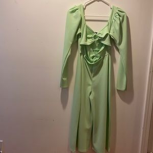 Super Trendy & Flattering Boohoo Green Jumpsuit
